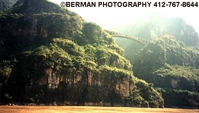 Yangtze River (Bridge)