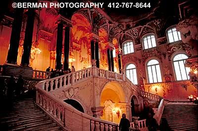 HermatageInteriorC.jpg (29940 bytes)